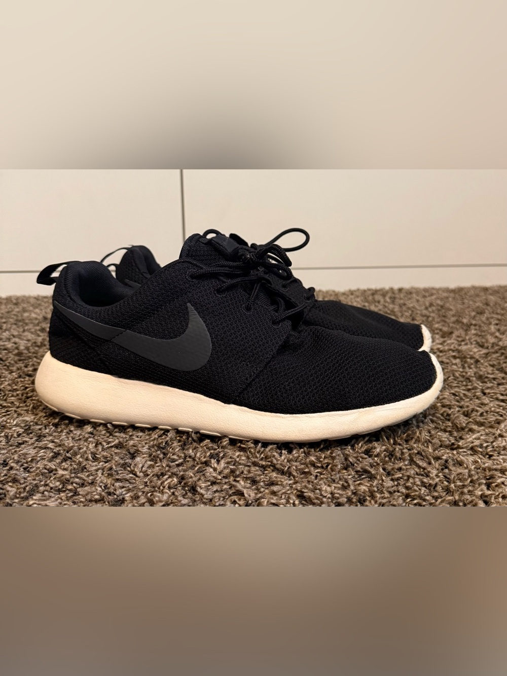 Nike Roshe Black Sneakers Men’s 8.5